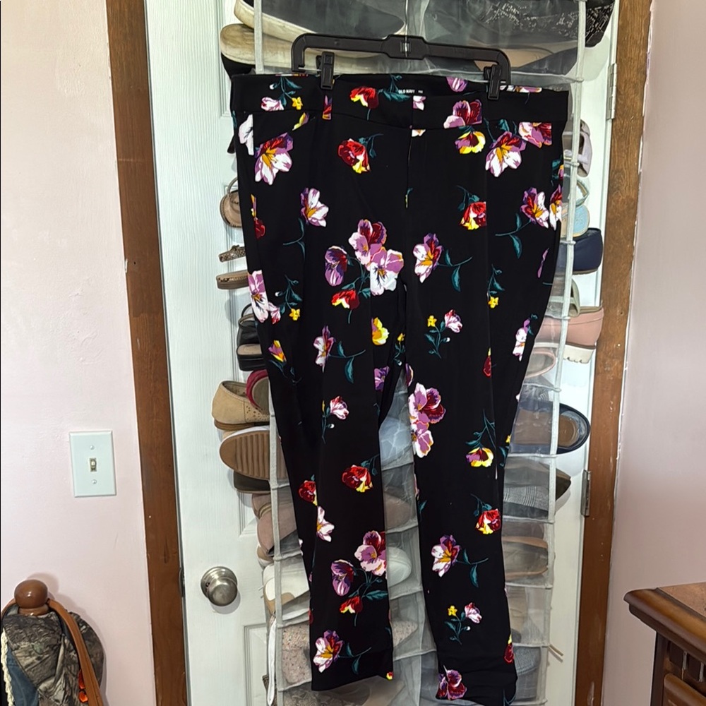 Plus Pixie Pant - Floral - image 1